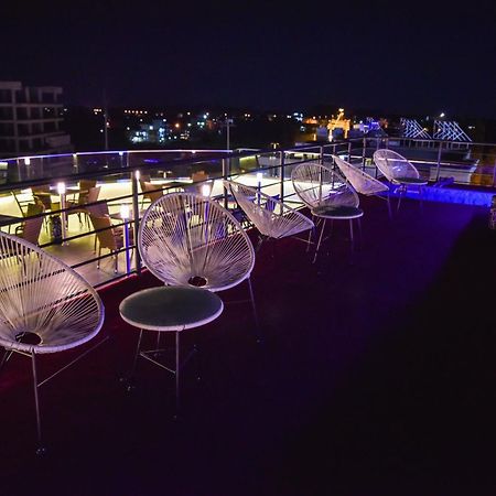 Hotel Evropa 울친 외부 사진