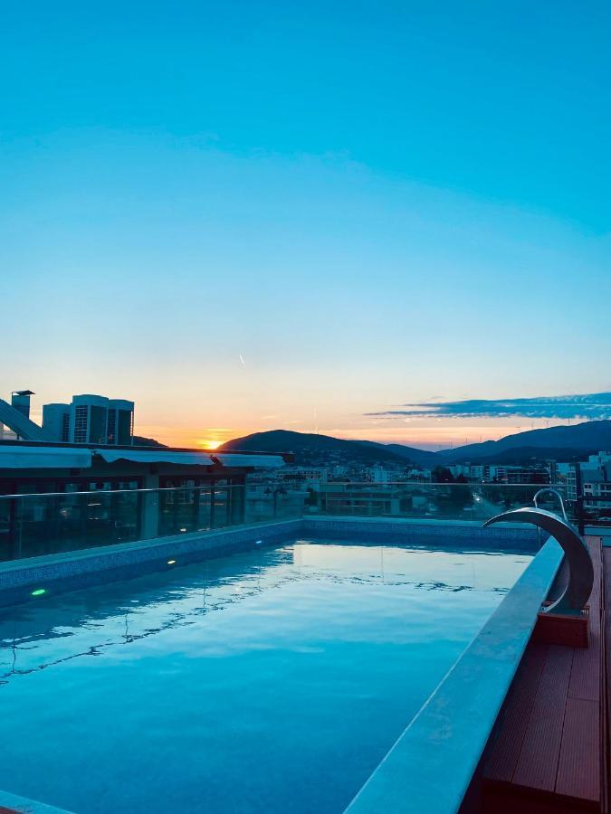Hotel Evropa 울친 외부 사진