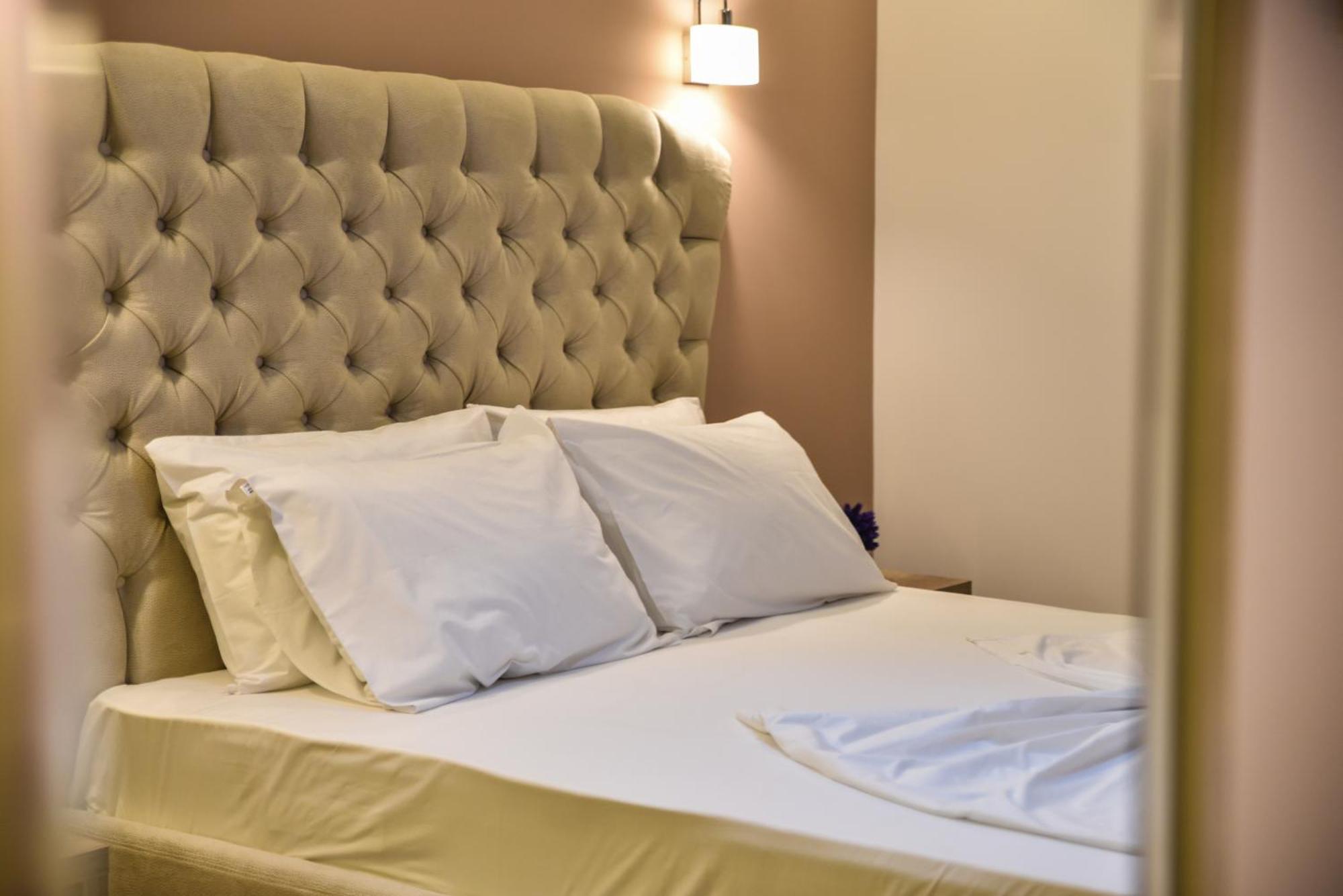 Hotel Evropa 울친 외부 사진