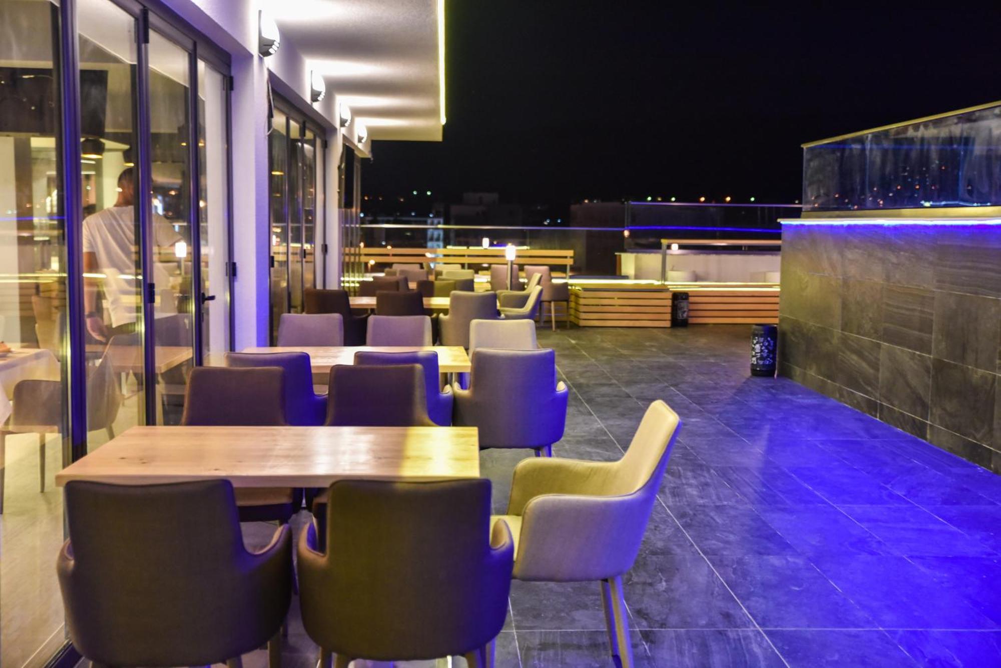 Hotel Evropa 울친 외부 사진