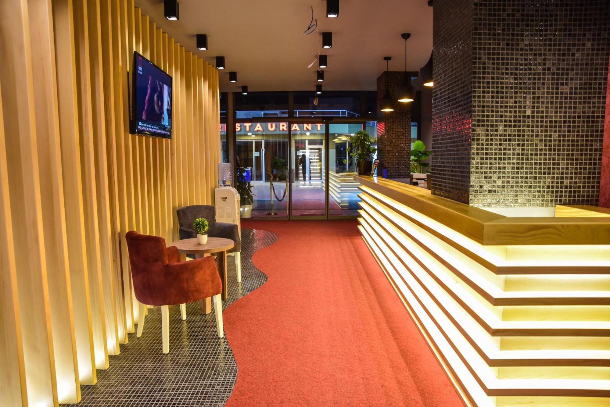 Hotel Evropa 울친 외부 사진