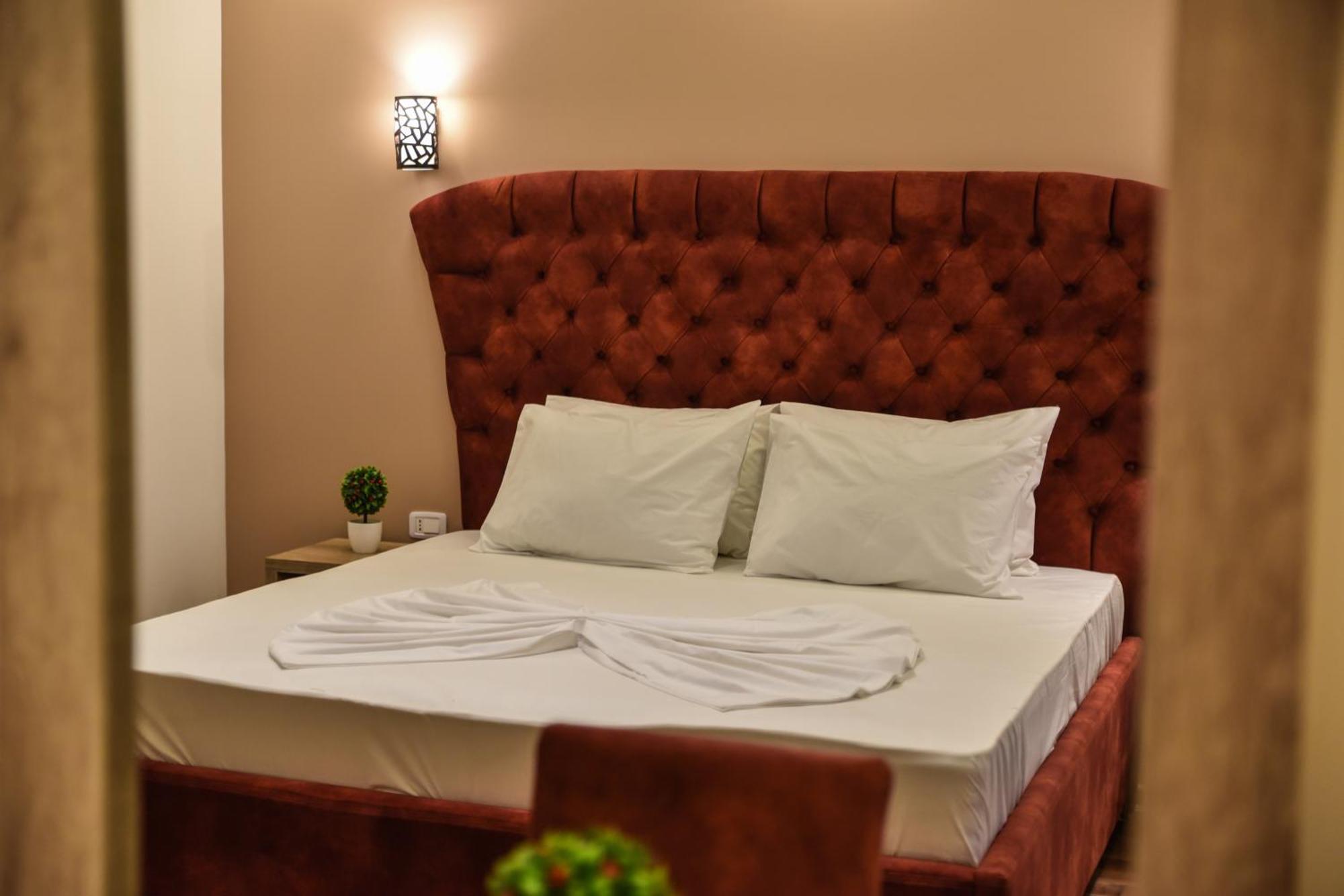 Hotel Evropa 울친 외부 사진