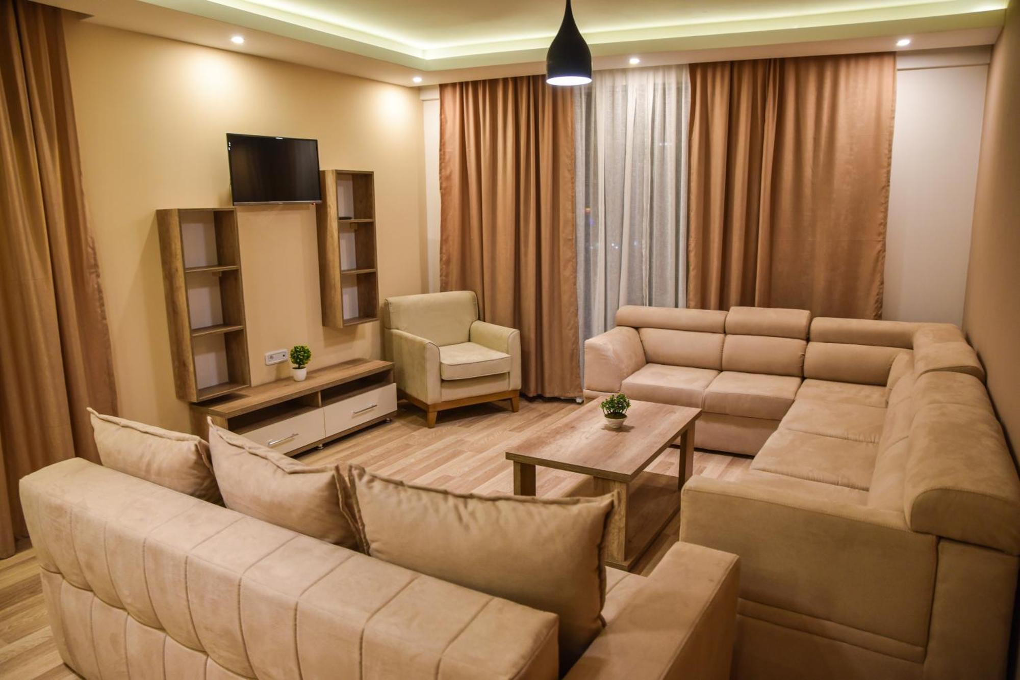 Hotel Evropa 울친 외부 사진