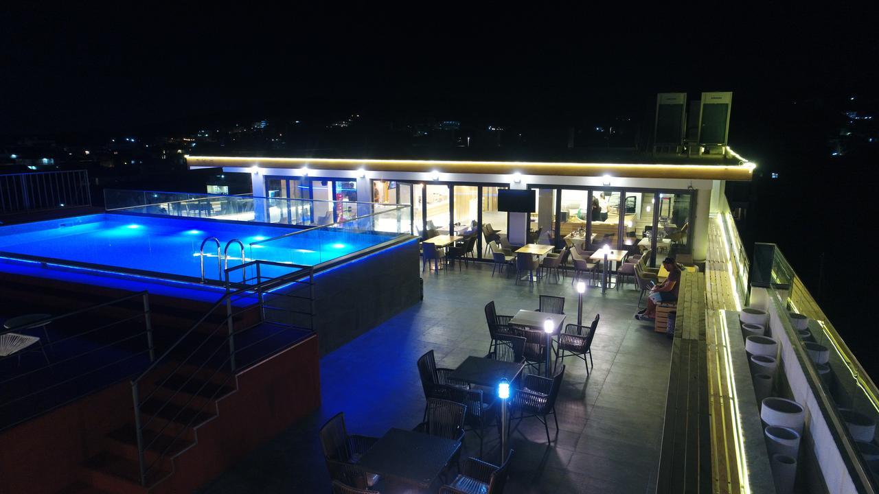Hotel Evropa 울친 외부 사진
