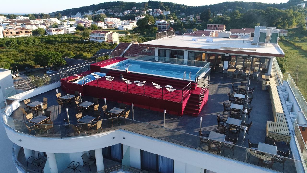 Hotel Evropa 울친 외부 사진